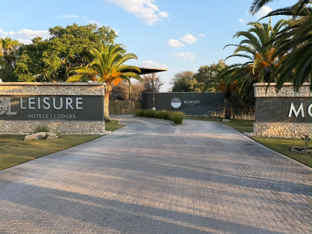 Mokuti Lodge Entrance