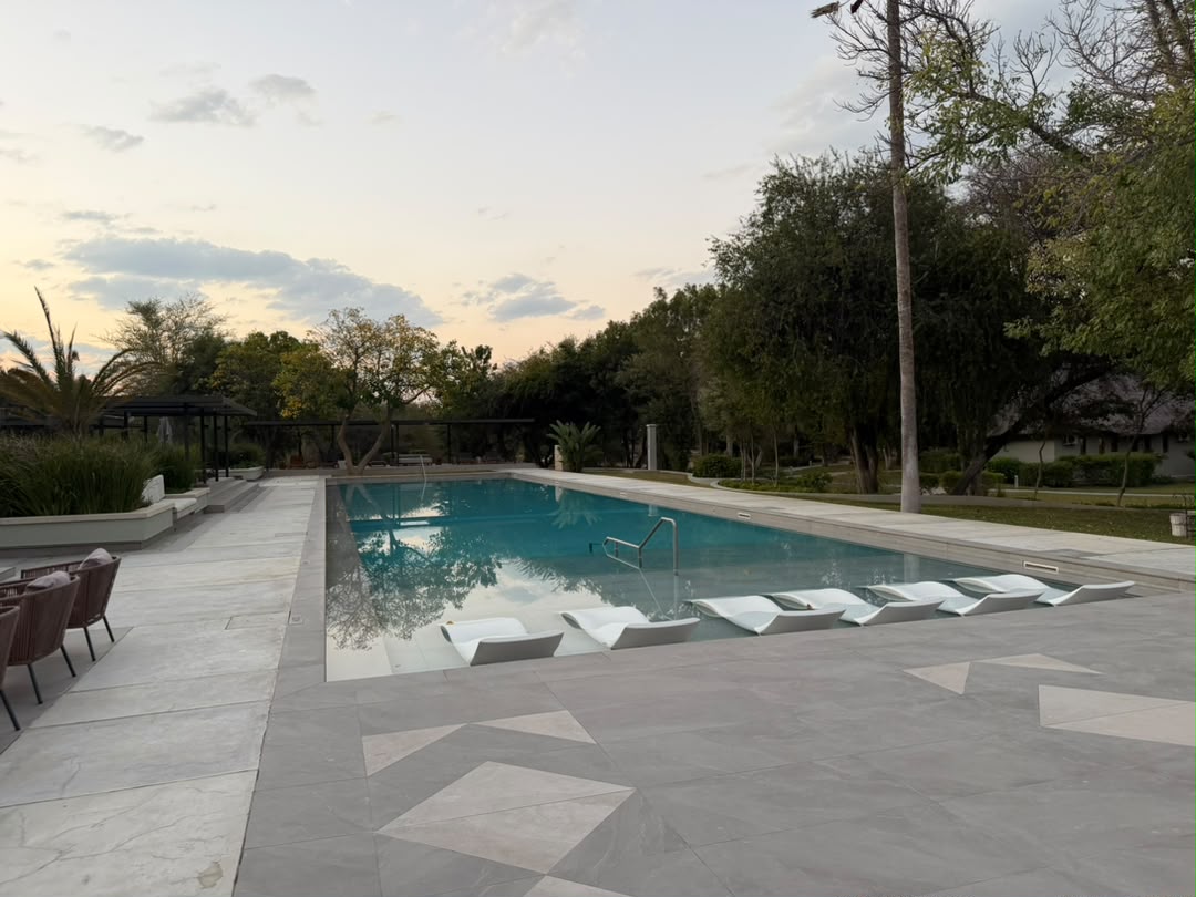 Mokuti Swimming Pool