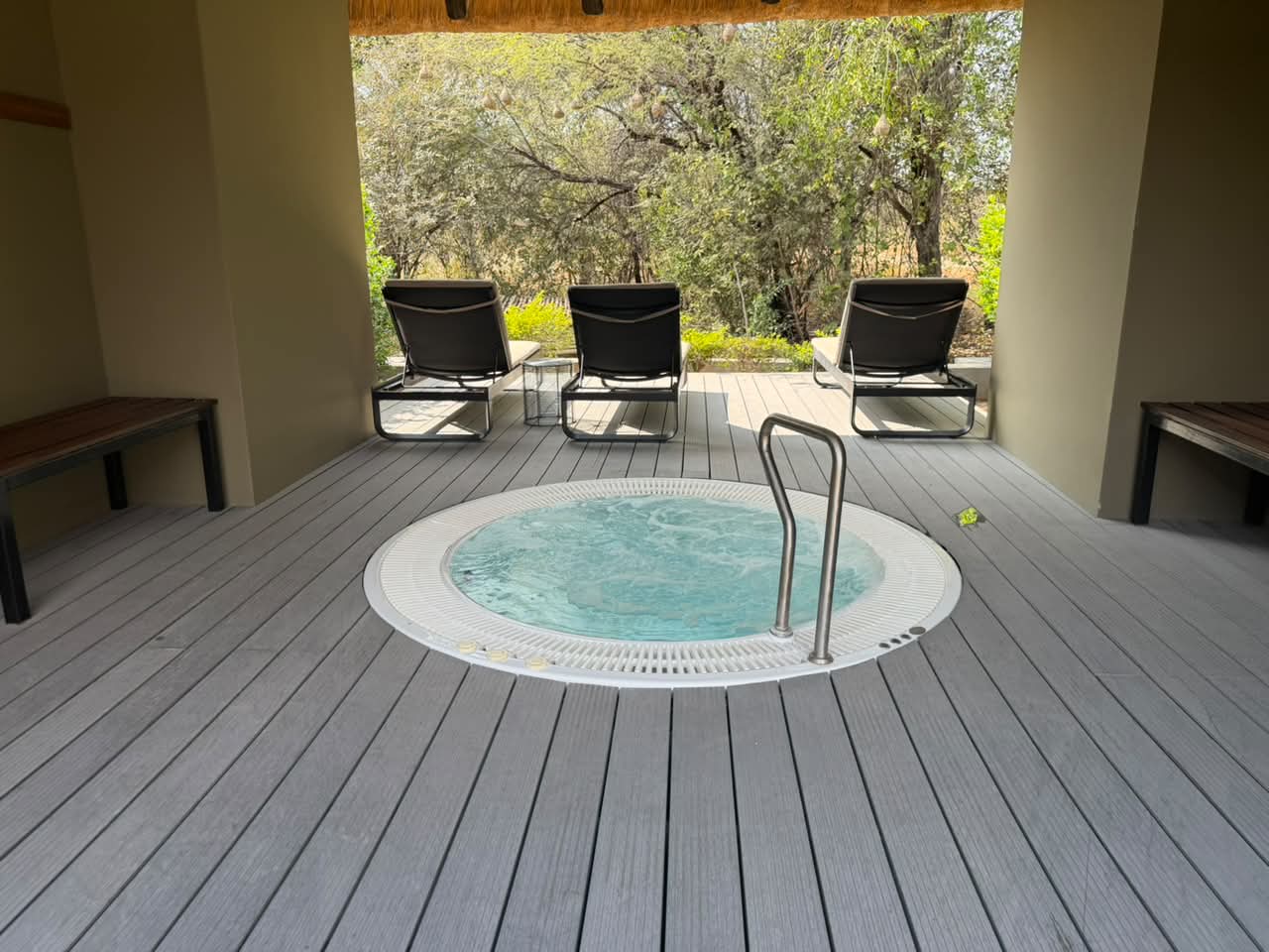 Spa Jacuzzi Deck